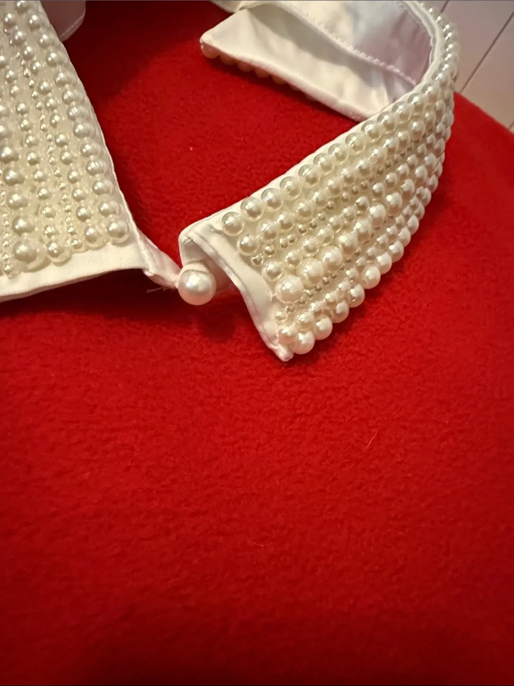 Pearl-Embellished Detachable Pear Embellished Collar - White